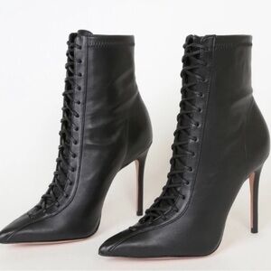 SCHUTZ | Shoes | Schutz Tennie
Elegant Black Laceup Ankle Bootie